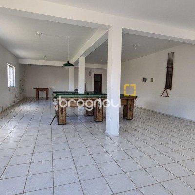 Apartamento com 77m², 2 quartos (sendo 1 suíte), 2 garagens, no bairro Santinho em Florianópolis