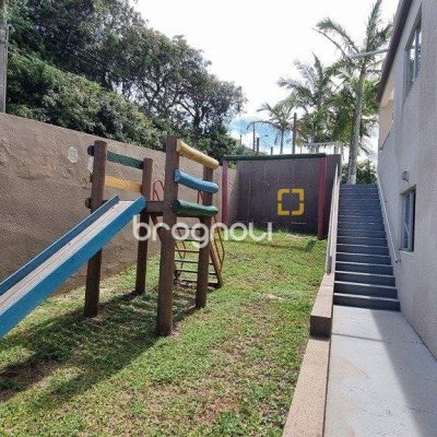 Apartamento com 77m², 2 quartos (sendo 1 suíte), 2 garagens, no bairro Santinho em Florianópolis