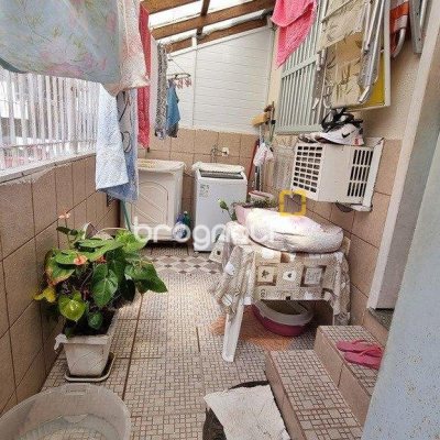 Apartamento com 77m², 2 quartos (sendo 1 suíte), 2 garagens, no bairro Santinho em Florianópolis