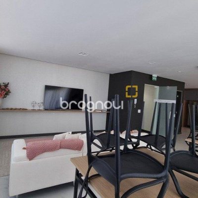 Apartamento com 81m², 2 quartos (sendo 1 suíte), 2 garagens, no bairro Saco dos Limões em Florianópolis