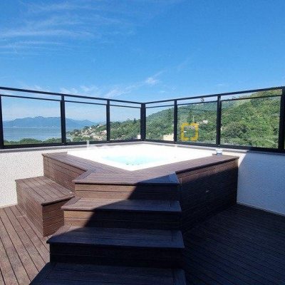 Apartamento com 81m², 2 quartos (sendo 1 suíte), 2 garagens, no bairro Saco dos Limões em Florianópolis