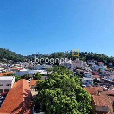 Apartamento com 81m², 2 quartos (sendo 1 suíte), 2 garagens, no bairro Saco dos Limões em Florianópolis