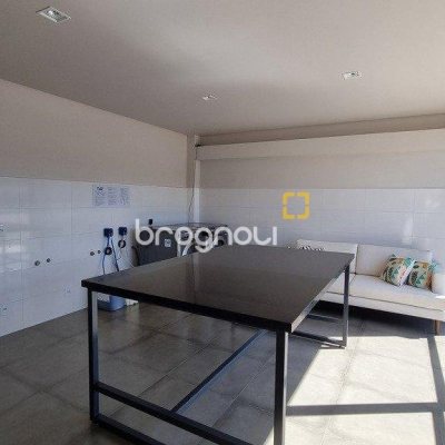 Apartamento com 81m², 2 quartos (sendo 1 suíte), 2 garagens, no bairro Saco dos Limões em Florianópolis
