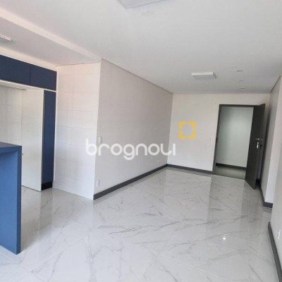 Apartamento com 81m², 2 quartos (sendo 1 suíte), 2 garagens, no bairro Saco dos Limões em Florianópolis