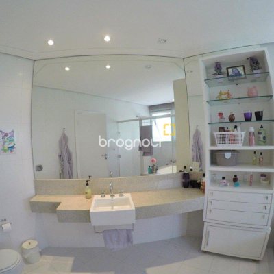 Casa de Condomínio com 393m², 4 quartos (sendo 4 suítes), 2 garagens, no bairro Santa Mônica em Florianópolis