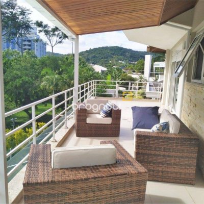 Casa de Condomínio com 393m², 4 quartos (sendo 4 suítes), 2 garagens, no bairro Santa Mônica em Florianópolis