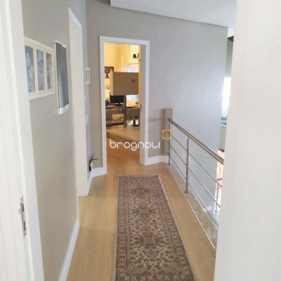 Casa de Condomínio com 393m², 4 quartos (sendo 4 suítes), 2 garagens, no bairro Santa Mônica em Florianópolis
