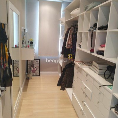 Casa de Condomínio com 393m², 4 quartos (sendo 4 suítes), 2 garagens, no bairro Santa Mônica em Florianópolis