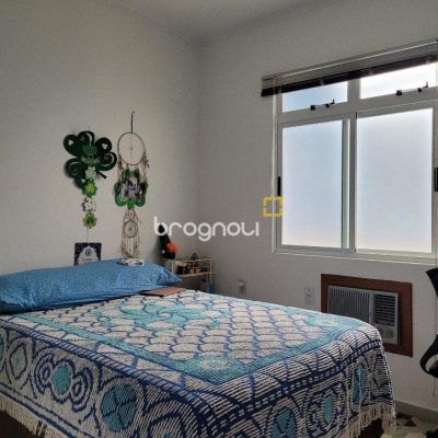 Casa com 200m², 3 quartos (sendo 1 suíte), 4 garagens, no bairro Barreiros em São José
