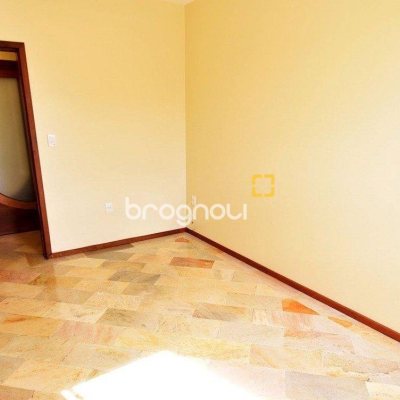 Apartamento com 143m², 4 quartos (sendo 1 suíte), 3 garagens, no bairro Balneário em Florianópolis