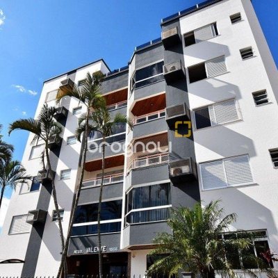 Apartamento com 143m², 4 quartos (sendo 1 suíte), 3 garagens, no bairro Balneário em Florianópolis