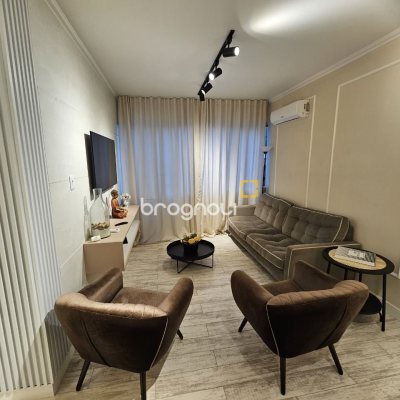 Apartamento com 99m², 3 quartos (sendo 1 suíte), no bairro Centro em Florianópolis