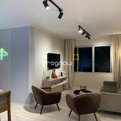 Apartamento com 99m², 3 quartos (sendo 1 suíte), no bairro Centro em Florianópolis
