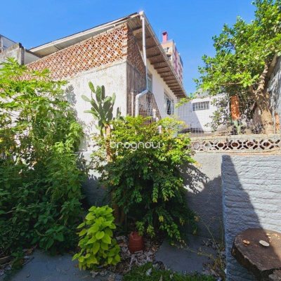 Casa com 270m², 4 quartos, 3 garagens, no bairro Balneário em Florianópolis