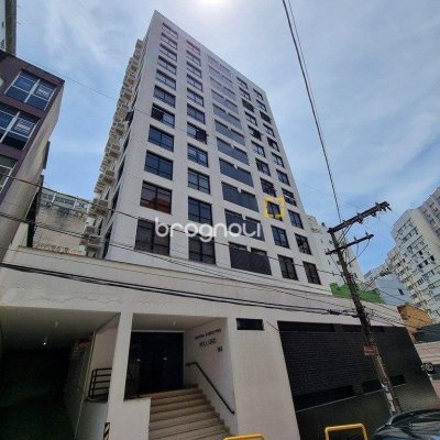 Sala com 32m², no bairro Centro em Florianópolis