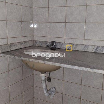 Sala com 32m², no bairro Centro em Florianópolis