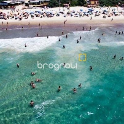 Casa com 209m², 4 quartos (sendo 1 suíte), 4 garagens, no bairro Campeche em Florianópolis