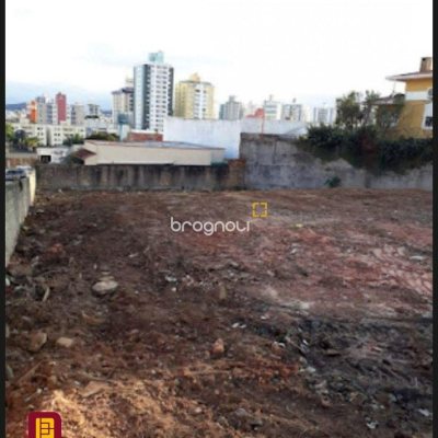 Terreno com 540m², no bairro Campinas em São José