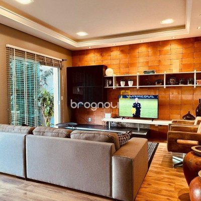 Casa com 165m², 3 quartos (sendo 3 suítes), 3 garagens, no bairro Estreito em Florianópolis