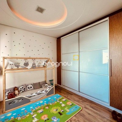 Casa com 165m², 3 quartos (sendo 3 suítes), 3 garagens, no bairro Estreito em Florianópolis