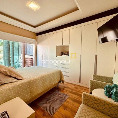 Casa com 165m², 3 quartos (sendo 3 suítes), 3 garagens, no bairro Estreito em Florianópolis