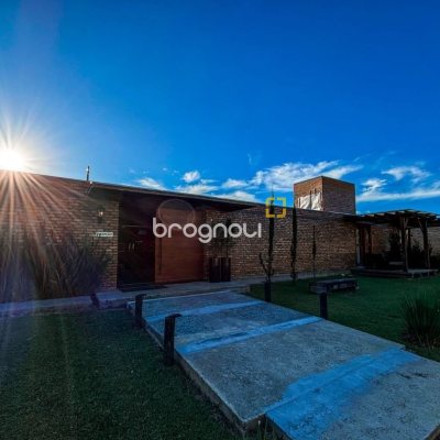 Sítio com 950m², 10 quartos (sendo 10 suítes), no bairro Mundo Novo em Urubici