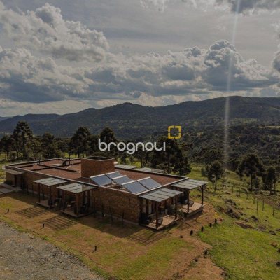 Sítio com 950m², 10 quartos (sendo 10 suítes), no bairro Mundo Novo em Urubici
