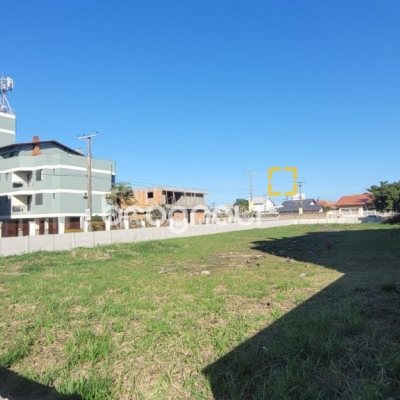 Terreno com 552m², no bairro Ingleses em Florianópolis