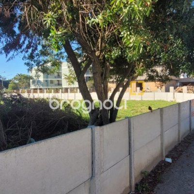 Terreno com 552m², no bairro Ingleses em Florianópolis