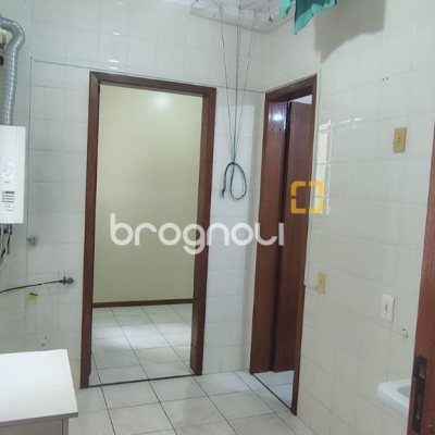 Apartamento com 134m², 3 quartos (sendo 1 suíte), 1 garagem, no bairro Agronômica em Florianópolis
