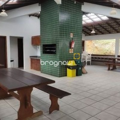 Apartamento com 134m², 3 quartos (sendo 1 suíte), 1 garagem, no bairro Agronômica em Florianópolis