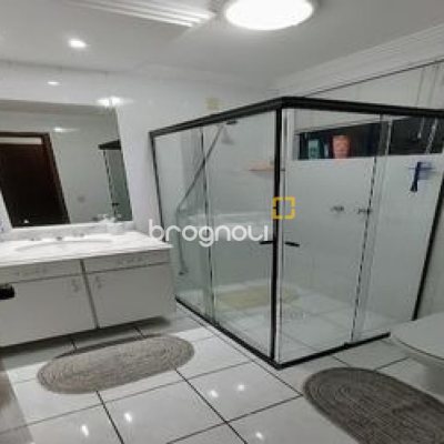 Apartamento com 134m², 3 quartos (sendo 1 suíte), 1 garagem, no bairro Agronômica em Florianópolis