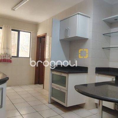 Apartamento com 134m², 3 quartos (sendo 1 suíte), 1 garagem, no bairro Agronômica em Florianópolis
