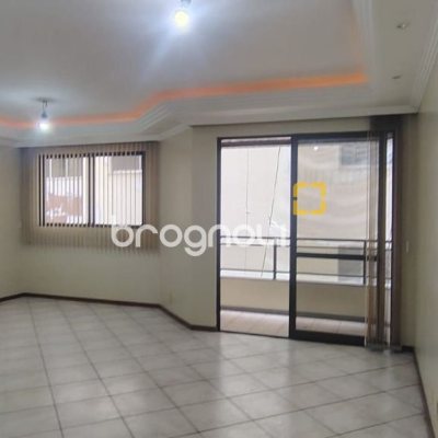 Apartamento com 134m², 3 quartos (sendo 1 suíte), 1 garagem, no bairro Agronômica em Florianópolis