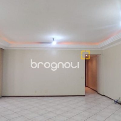 Apartamento com 134m², 3 quartos (sendo 1 suíte), 1 garagem, no bairro Agronômica em Florianópolis