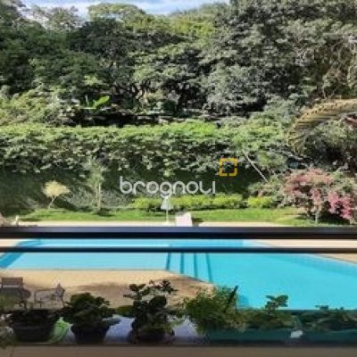 Apartamento com 134m², 3 quartos (sendo 1 suíte), 1 garagem, no bairro Agronômica em Florianópolis