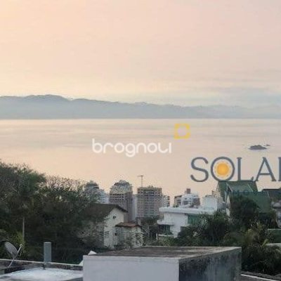 Casa com 281m², 4 quartos (sendo 2 suítes), 5 garagens, no bairro Morro da Cruz em Florianópolis