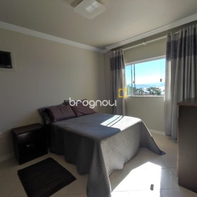 Casa com 281m², 4 quartos (sendo 2 suítes), 5 garagens, no bairro Morro da Cruz em Florianópolis