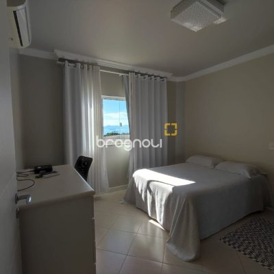 Casa com 281m², 4 quartos (sendo 2 suítes), 5 garagens, no bairro Morro da Cruz em Florianópolis