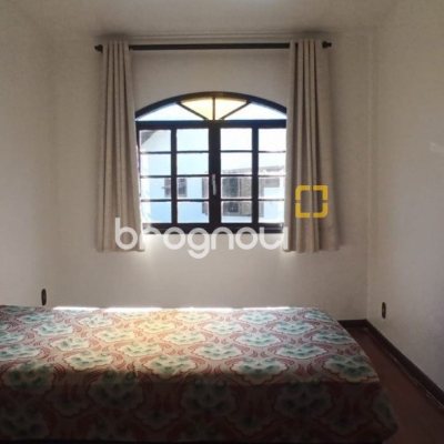 Casa com 170m², 4 quartos (sendo 2 suítes), 3 garagens, no bairro Pantanal em Florianópolis