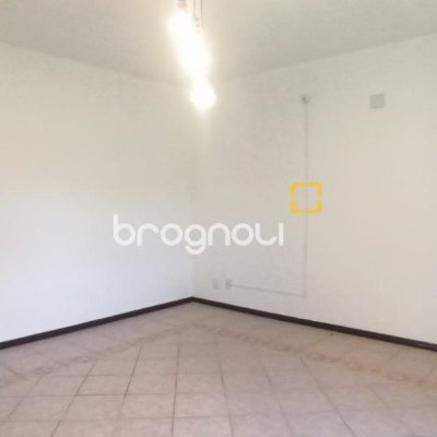 Casa com 170m², 4 quartos (sendo 2 suítes), 3 garagens, no bairro Pantanal em Florianópolis