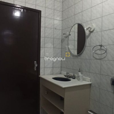 Casa com 170m², 4 quartos (sendo 2 suítes), 3 garagens, no bairro Pantanal em Florianópolis