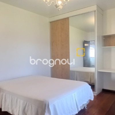 Casa com 170m², 4 quartos (sendo 2 suítes), 3 garagens, no bairro Pantanal em Florianópolis