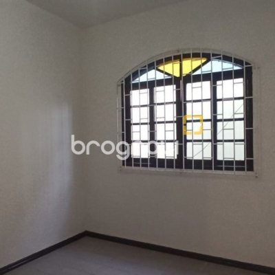Casa com 170m², 4 quartos (sendo 2 suítes), 3 garagens, no bairro Pantanal em Florianópolis