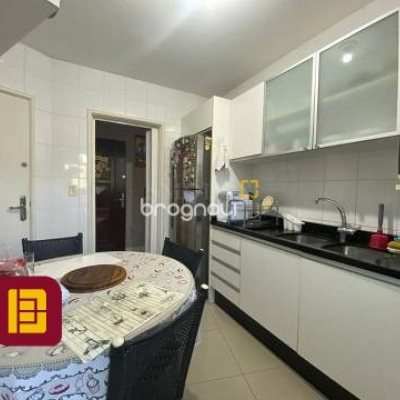 Apartamento com 102m², 3 quartos (sendo 1 suíte), 1 garagem, no bairro Agronômica em Florianópolis