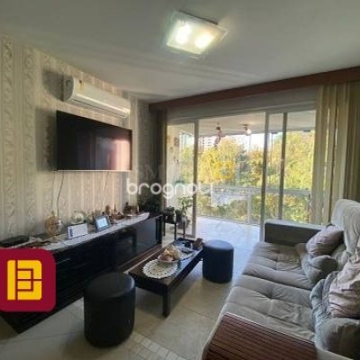 Apartamento com 102m², 3 quartos (sendo 1 suíte), 1 garagem, no bairro Agronômica em Florianópolis