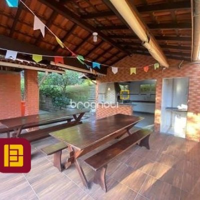Apartamento com 102m², 3 quartos (sendo 1 suíte), 1 garagem, no bairro Agronômica em Florianópolis
