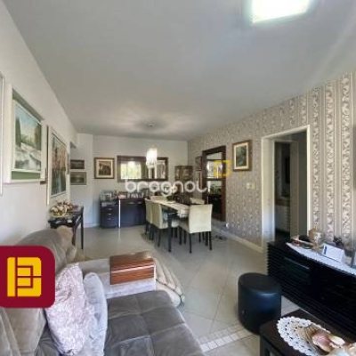 Apartamento com 102m², 3 quartos (sendo 1 suíte), 1 garagem, no bairro Agronômica em Florianópolis