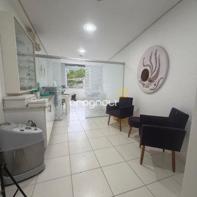 Sala com 37m², 1 garagem, no bairro Córrego Grande em Florianópolis
