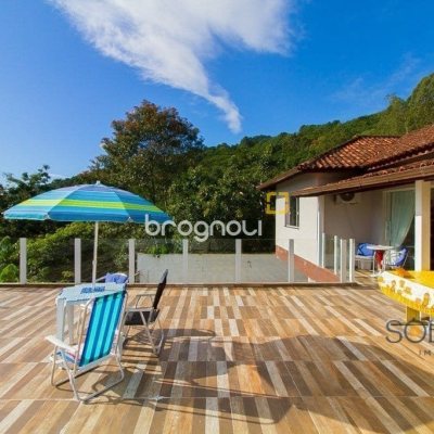 Pousada / Hotel com 376m², 10 quartos (sendo 3 suítes), no bairro Córrego Grande em Florianópolis